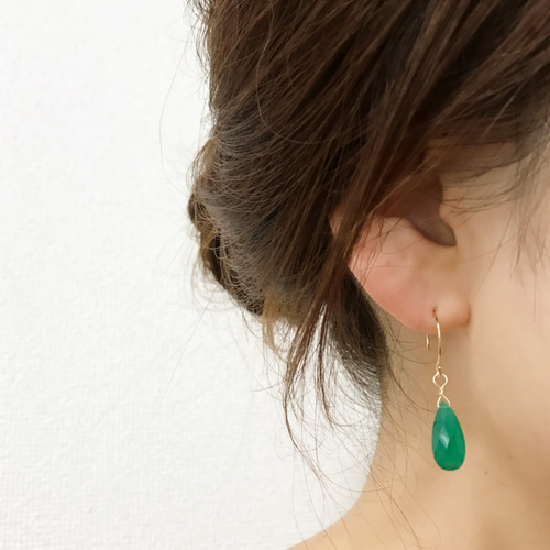 14kgf〉グリーンオニキスのしずくピアス(イヤリング) ピアス