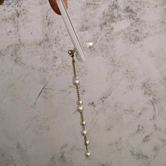 パールのチェーンイヤリング      樹脂ピアス樹脂イヤリングノンホールピアス金属アレルギー真珠ロング 7枚目の画像