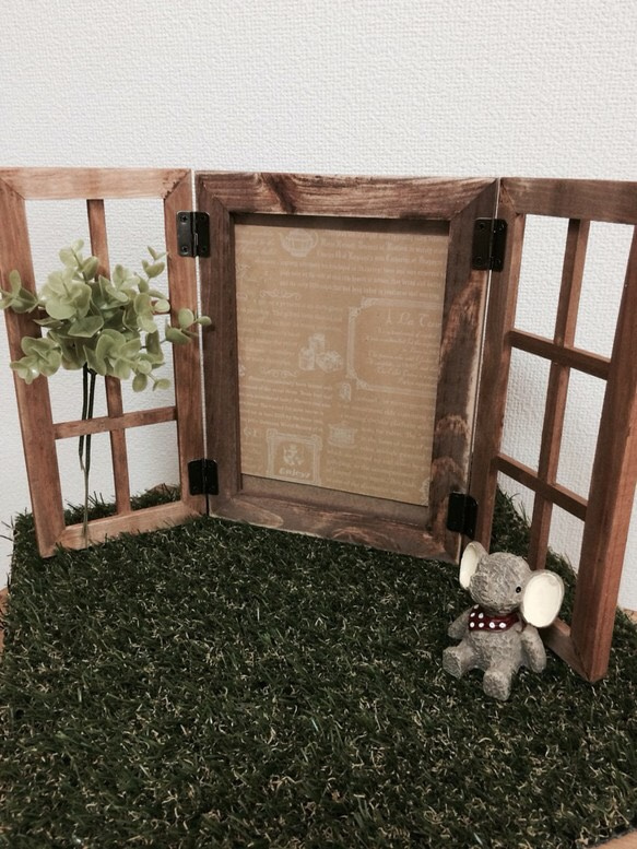 アンティーク 立体フォトフレーム 写真立て 窓 扉 家 花 階段 椅子