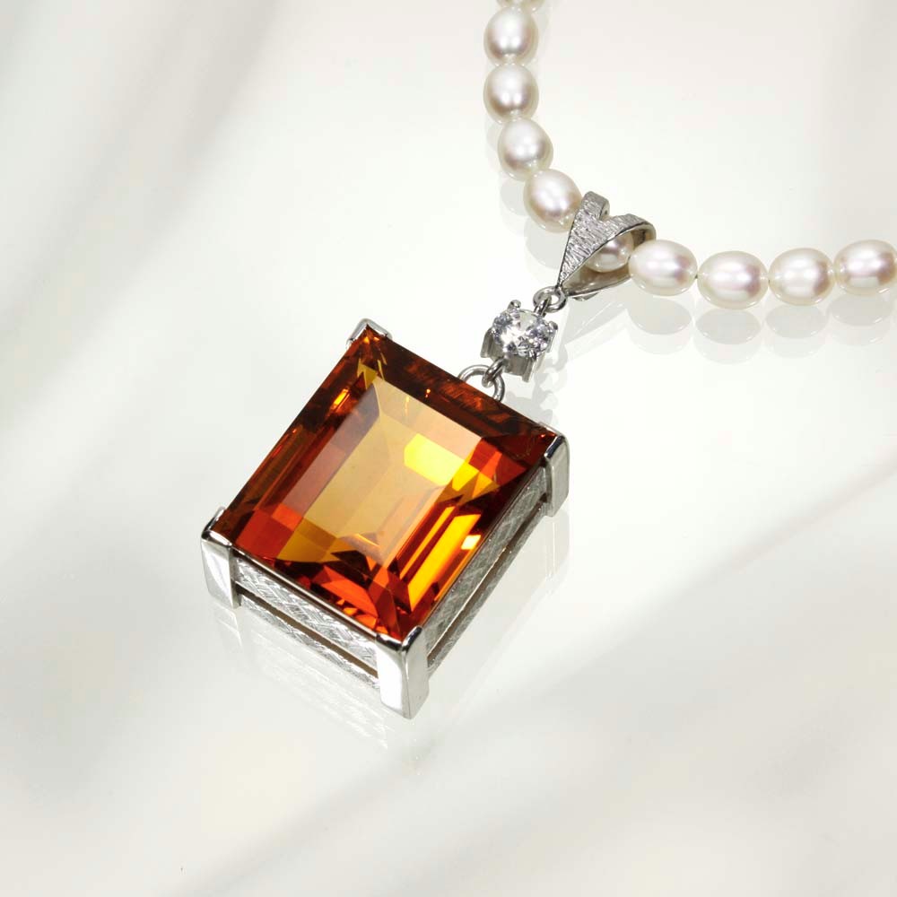 合成シトリン長方形ペンダント（e46）