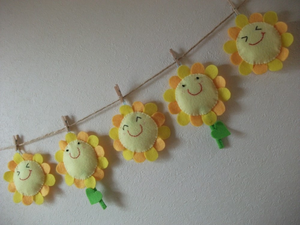 受注制作品】 夏 おひさまニッコリ ひまわり フェルト