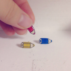 色鉛筆○ピアス 3枚目の画像