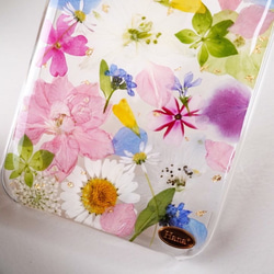 【本物のお花】押し花スマホケース(お花畑201213）【全機種オーダー可能】 2枚目の画像