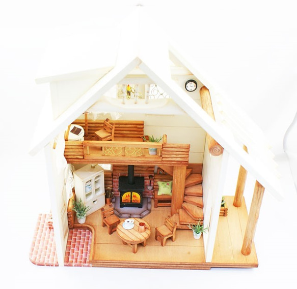 ミニチュア／オープンデッキのある二階建てログハウス（送料無料