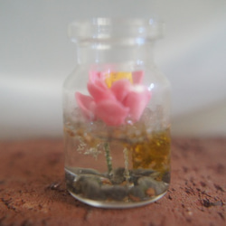 ミニチュアボトルアート　蓮の花 1枚目の画像
