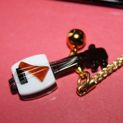 三味線の飾り 1_a16c10c2e144329f65d5e9dbf278