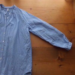 <5月8日まで送料無料＞『受注製作』ラグラン袖のスタンドカラーシャツ＊ブルー 3枚目の画像