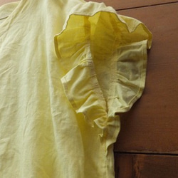＜8月16日まで送料無料＞フリル袖のドロストブラウス＊レモン 3枚目の画像