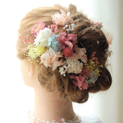 成人式 髪飾り 小花とカスミソウのヘッドドレス　　ドライフラワー　プリザーブドフラワー　結婚式　和装 2枚目の画像