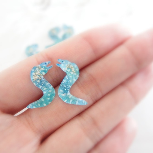 ウツボのピアス ☆海の生き物シリーズ☆ うつぼ 海水魚 熱帯魚