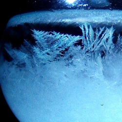 球の世界（中玉）【ストームグラス】*結晶観察のオブジェ　【受注制作】天気管 2枚目の画像