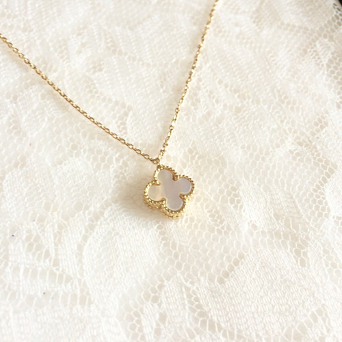掲載商品☆再々‥販☆白蝶貝クローバーネックレス(1cm