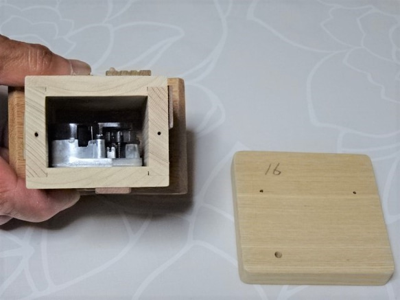 木工体験キット・木製ハウスオルゴール 5枚目の画像