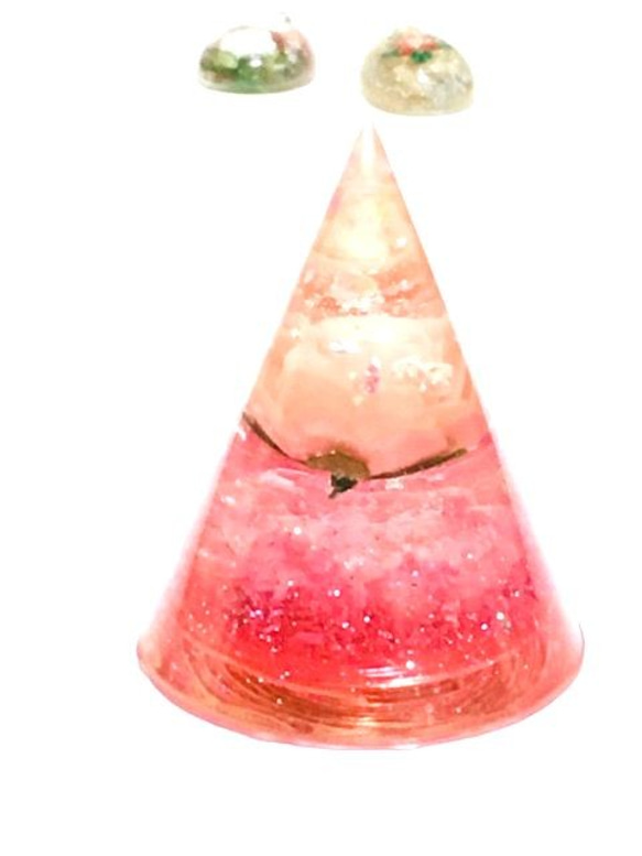 オルゴナイト　円錐　ピンクのお花　チェリークオーツ 3枚目の画像