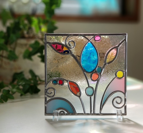 Square Glass "Windowsill with art" 第3張的照片