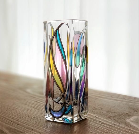 Order Glass Art  Single-flower vase “Drops of light ” 第3張的照片