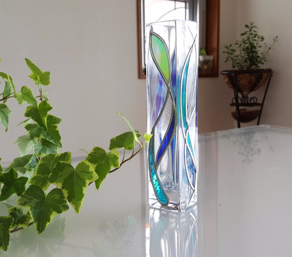 Glass Art Square Vase “Water Flower２” 第4張的照片