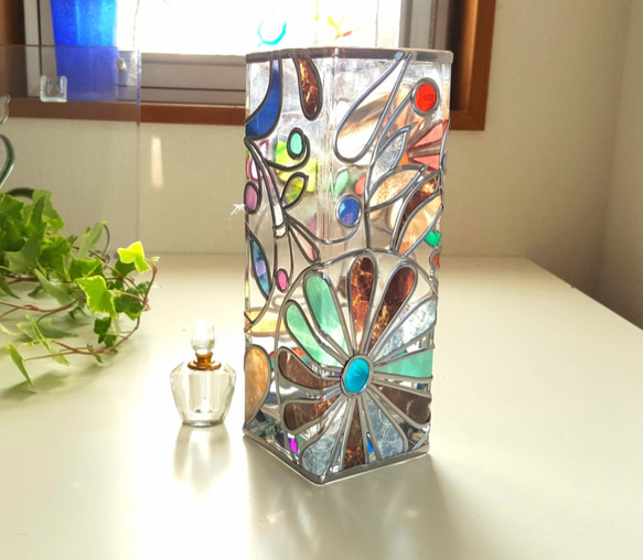 訂單：「花蔓藤花紋」方形玻璃花瓶 第1張的照片