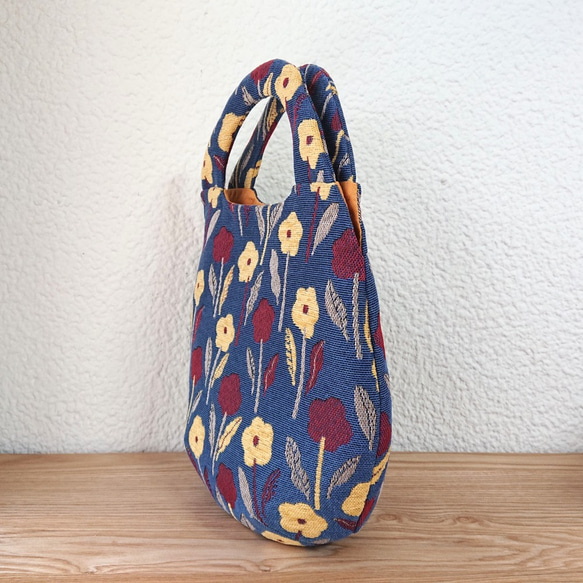 ゴブラン織りのたまご型バッグ（オータムフラワー×マスタードイエロー） 3枚目の画像