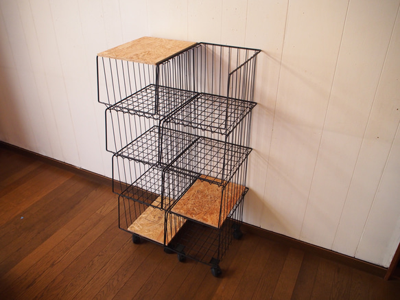 71.Iron BasketWagon キャスター付き キッチンワゴン/キャンプ/アウトドア/アイアン 2枚目の画像