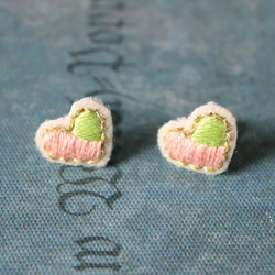 心臟粉紅色綠[刺繡耳環] 第2張的照片