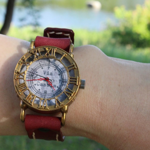 手作り腕時計 Via Cassia（M） (アンティークケース Gray文字盤 & Red