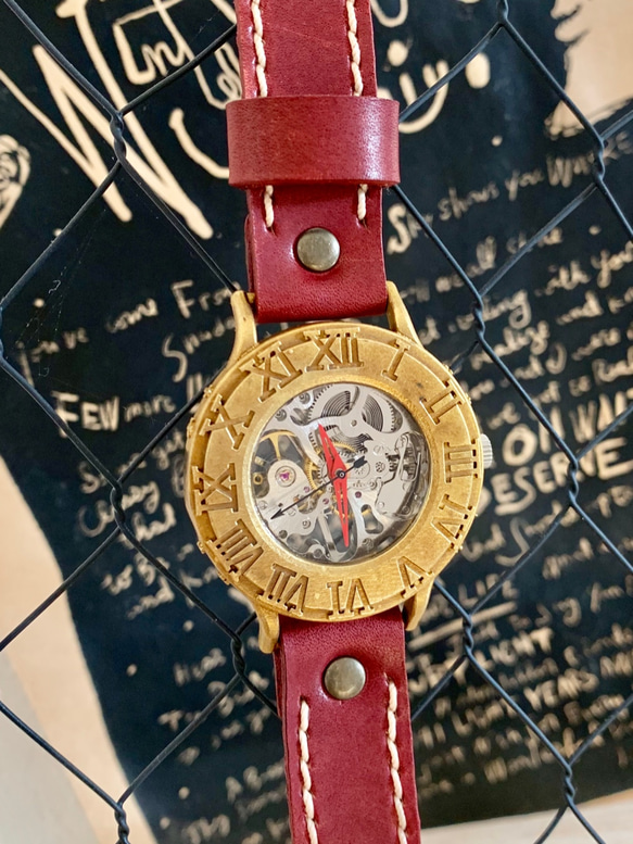 機械式手作り腕時計　Via Ostiensis(十字架レトロ時計 アンティークケース Red)  / メンズ、レディース 5枚目の画像