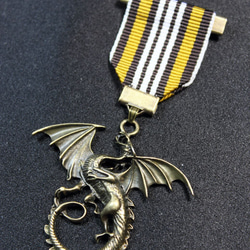 勲章ブローチ(ドラゴン)(全6色) 1枚目の画像