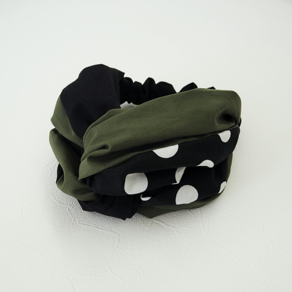 寬針織頭巾（繫帶）☆卡其色 x 黑色 x 波點 第2張的照片