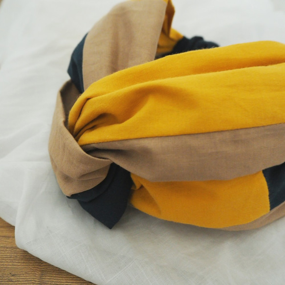 拼布髮巾（扎）☆米色×海軍藍×芥末色 第5張的照片