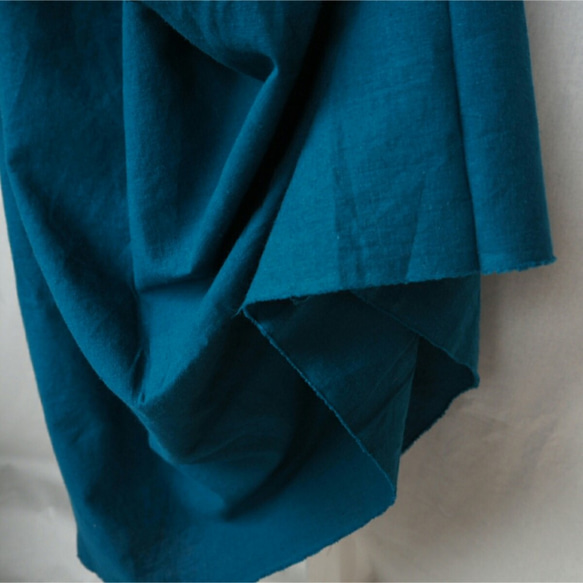類似sayoko的預訂項目☆寬鬆聚集的裙邊裙☆半亞麻藍色 第5張的照片