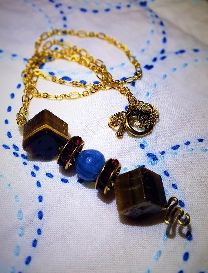 天然石　カイヤナイトネックレス[ブルーアース]　今なら期間限定３５％ＯＦＦ！！更に送料無料！！