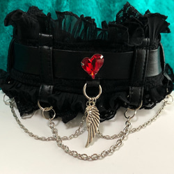 漆黒のゴシックチョーカー・深紅のハート＆天使の羽 1枚目の画像