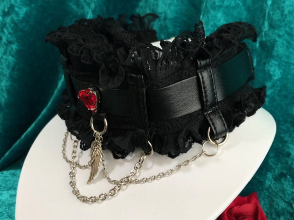 漆黒のゴシックチョーカー・深紅のハート＆天使の羽 3枚目の画像