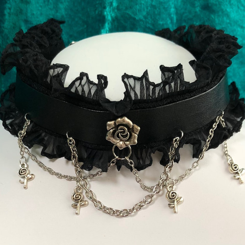 黒／ゴシックチョーカー／薔薇／薔薇チャーム チョーカー Rosenengel