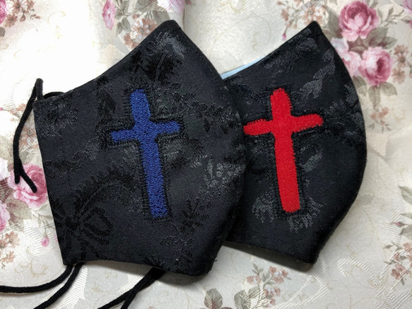 【販売済】冬用／漆黒／ゴシックマスク／十字架／真紅 4枚目の画像