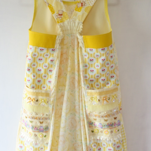 handmadeパッチワーク風ワンピースfreeイエロー Freada（フリーダ）の「Freada/フリーダ 総柄パッチワーク