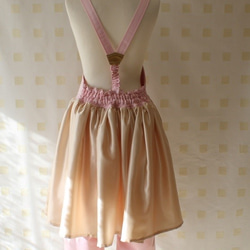 リボン付きオーバースカートのかわいいサロペット　ピンク&ベージュ 5枚目の画像
