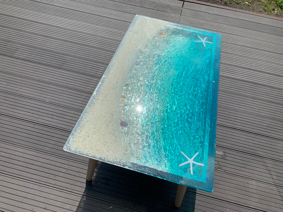 センターテーブル ターコイズブルームーンのビーチ  波打ち際のシェルやスターフィッシュ  minamo 2枚目の画像