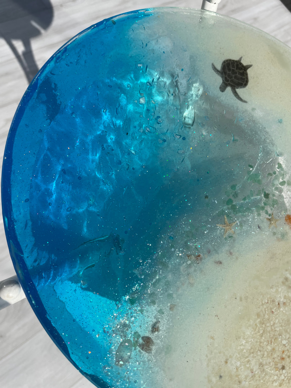 ホワイトビーチのカメとブルーシー　夜光虫　ホヌ　ガラスサイドテーブル丸  波紋 7枚目の画像