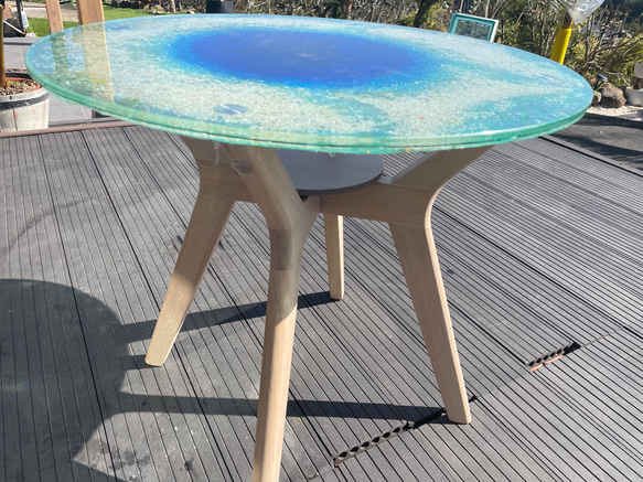 新作　ブルーホール　エメラルドグリーンの海　ガラスサイドテーブル　ナイトテーブル 6枚目の画像