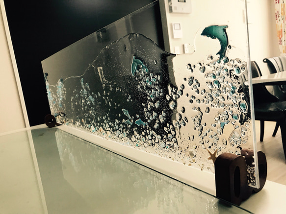水跳ね防止 パネルスタンド  イルカ ドルフィン ファミリー キッチン用パネル 1枚目の画像