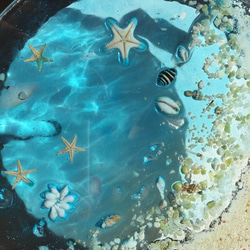 エメラルドブルームーンビーチ ミニ   波紋ガラスサイドテーブル丸 〜Minamo〜 2枚目の画像