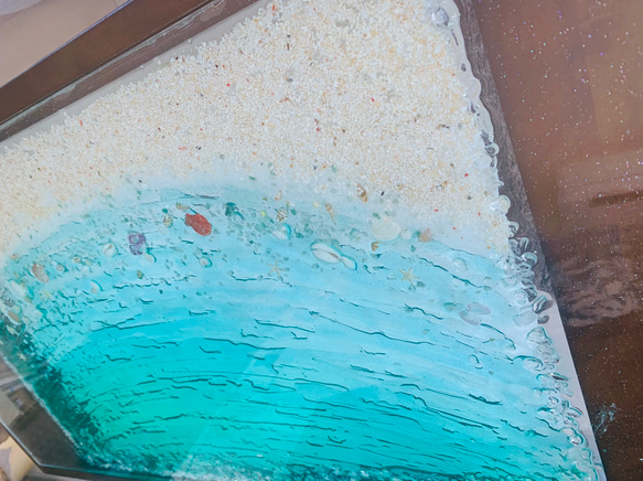 折りたたみガラスセンターテーブル   エメラルドグリーンムーンビーチ 波紋 水面 揺らめきの海 5枚目の画像