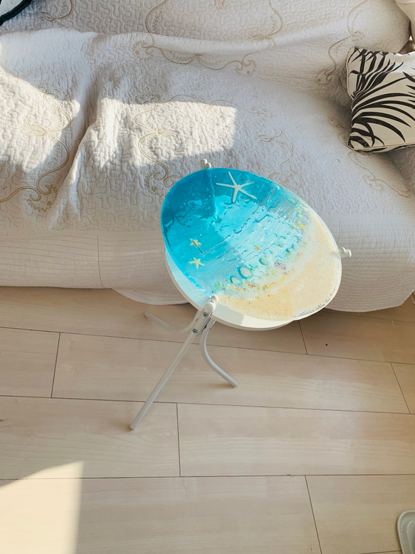 ブルームーンビーチ ガラスサイドテーブル丸 〜Minamo〜 1枚目の画像