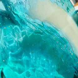 名もなき島 エメラルドグリーンの海 ミニ   波紋ガラスサイドテーブル丸 〜Minamo〜 6枚目の画像