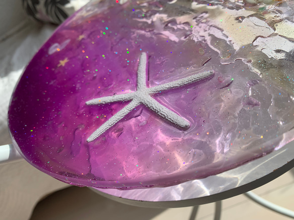 新色！パープルビーチ ムーンビーチ夕焼けガラスサイドテーブル丸 〜Minamo〜　紫 4枚目の画像