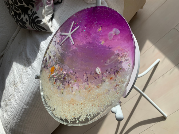 新色！パープルビーチ ムーンビーチ夕焼けガラスサイドテーブル丸 〜Minamo〜　紫 5枚目の画像