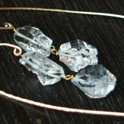 14kgf ハーキマーダイヤモンド 宝石の雫のフックピアス 3枚目の画像