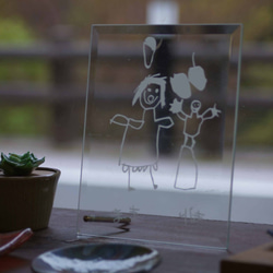 オーダーメイド】思い出のイラストをガラス彫刻プレートに